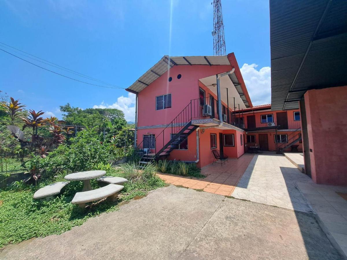 Отель Casa Fotr Loco Увита Экстерьер фото